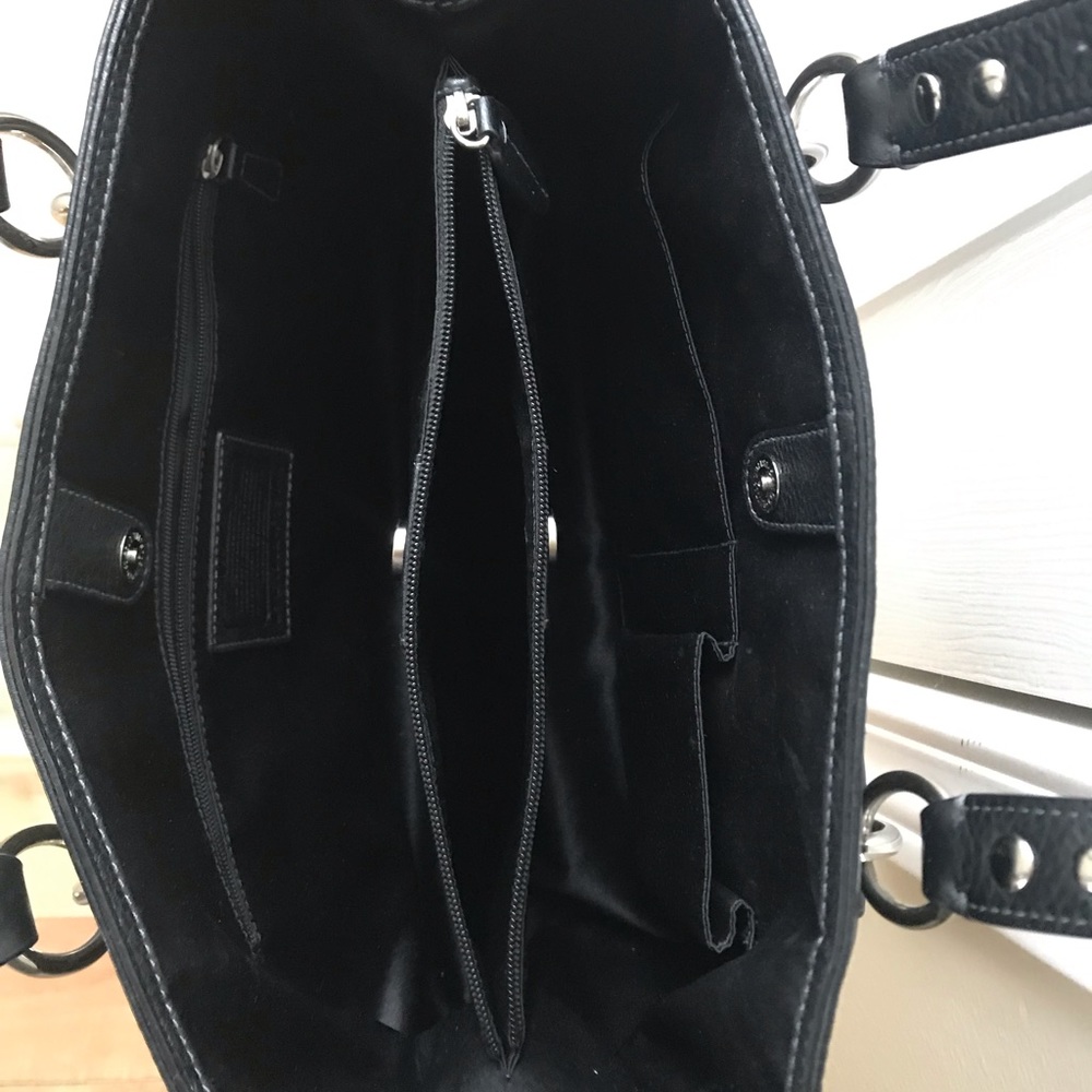 Coach purse - Picture 4 of 8